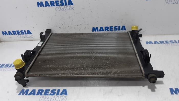 Used Radiator Dacia Logan MCV II/III/Sandero Wagon 1.5 dCi 75 Price € 50,00 Margin scheme offered by Maresia Parts