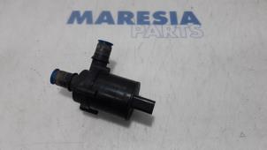 Used Additional water pump Peugeot 508 SW (8E/8U) 2.0 RXH HYbrid4 16V Price € 40,00 Margin scheme offered by Maresia Parts