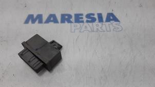 Używane Przekaznik Peugeot 508 SW (8E/8U) 2.0 RXH HYbrid4 16V Cena € 20,00 Procedura marży oferowane przez Maresia Parts