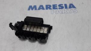 Usagé Boîte à fusibles Citroen Jumpy (G9) 2.0 HDiF 16V 125 Prix € 42,35 Prix TTC proposé par Maresia Parts