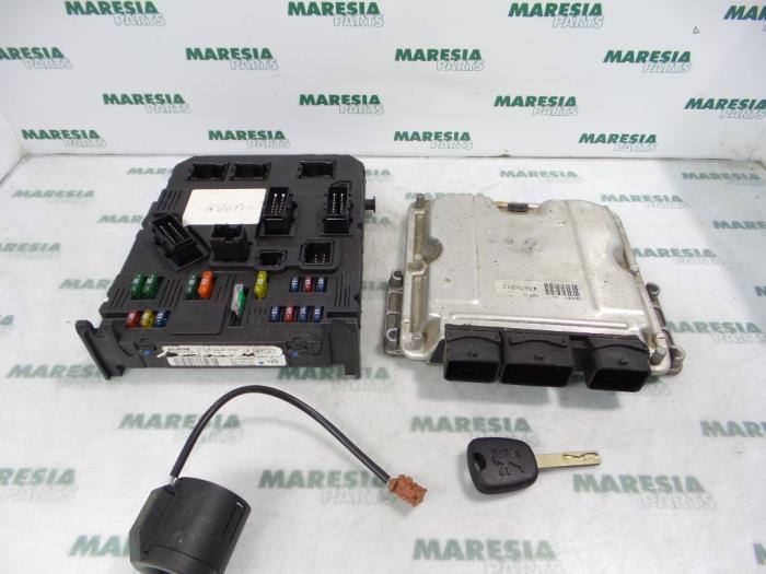 Used Engine management computer Peugeot 206 SW (2E/K) 2.0 HDi Price € 157,50 Margin scheme offered by Maresia Parts