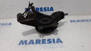 Gebrauchte Achsschenkel rechts vorne Peugeot RCZ (4J) 1.6 16V THP Preis € 105,00 Margenregelung angeboten von Maresia Parts