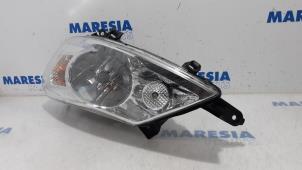 Używane Reflektor lewy Citroen Jumpy (G9) 2.0 HDiF 16V 125 Cena € 90,75 Z VAT oferowane przez Maresia Parts