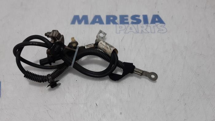 Begagnade Batterisensor Peugeot RCZ (4J) 1.6 16V THP Pris € 40,00 Marginaltabell erbjuds av Maresia Parts