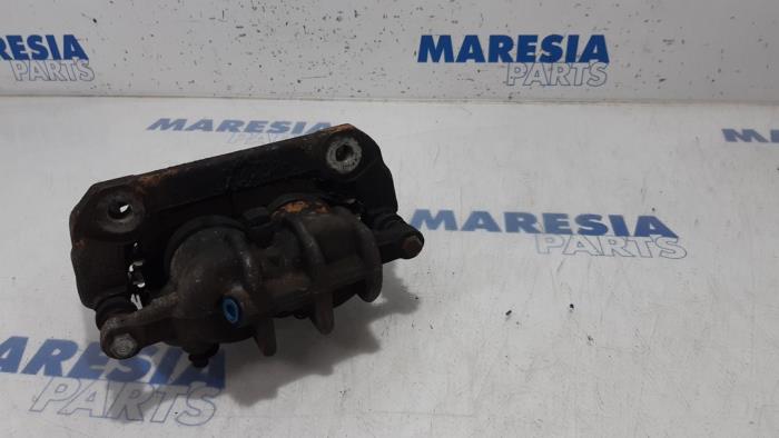 Gebrauchte Bremszange rechts vorne Citroen Jumpy (G9) 2.0 HDiF 16V 125 Preis € 30,19 Mit Mehrwertsteuer angeboten von Maresia Parts