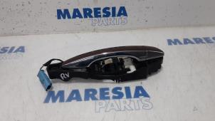 Used Front door handle 4-door, right Peugeot 508 SW (8E/8U) 2.0 RXH HYbrid4 16V Price € 40,00 Margin scheme offered by Maresia Parts