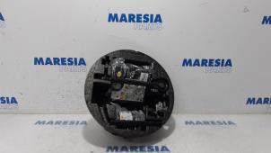 Usagé Kit de réparation pneus Renault Zoé (AG) 65kW Prix € 40,00 Règlement à la marge proposé par Maresia Parts