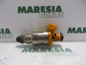 Used Injector (petrol injection) Fiat Palio Weekend (178D) 1.2 MPI Fire Price € 25,00 Margin scheme offered by Maresia Parts