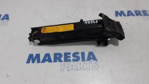 Used Jack Fiat 500 (312) 1.2 69 Price € 25,00 Margin scheme offered by Maresia Parts