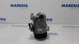 Used Air conditioning pump Renault Scénic IV (RFAJ) 1.3 TCE 140 16V Price € 288,75 Margin scheme offered by Maresia Parts
