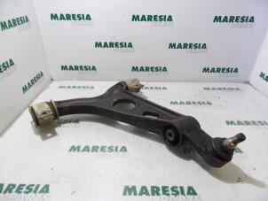 Używane Wahacz zawieszenia dolny lewy przód Alfa Romeo 156 (932) 2.4 JTD Cena € 50,00 Procedura marży oferowane przez Maresia Parts
