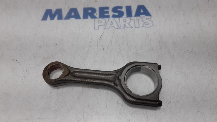 Usagé Bielle Citroen DS3 (SA) 1.6 Blue Hdi 100 Prix € 45,00 Règlement à la marge proposé par Maresia Parts