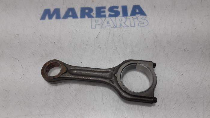 Usagé Bielle Citroen DS3 (SA) 1.6 Blue Hdi 100 Prix € 45,00 Règlement à la marge proposé par Maresia Parts