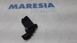 Usados Medidor de flujo de aire Citroen DS3 (SA) 1.6 Blue Hdi 100 Precio € 30,00 Norma de margen ofrecido por Maresia Parts