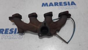 Used Exhaust manifold Renault Clio IV (5R) 1.5 Energy dCi 90 FAP Price € 105,00 Margin scheme offered by Maresia Parts
