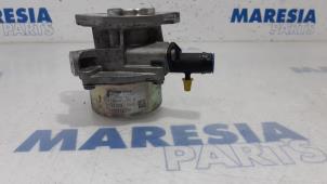 Used Vacuum pump (diesel) Renault Clio IV (5R) 1.5 Energy dCi 90 FAP Price € 30,00 Margin scheme offered by Maresia Parts