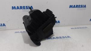 Used Air box Renault Scénic IV (RFAJ) 1.3 TCE 140 16V Price € 75,00 Margin scheme offered by Maresia Parts