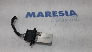 Używane Opornik nagrzewnicy Fiat Panda (312) 0.9 TwinAir 65 Cena € 35,00 Procedura marży oferowane przez Maresia Parts