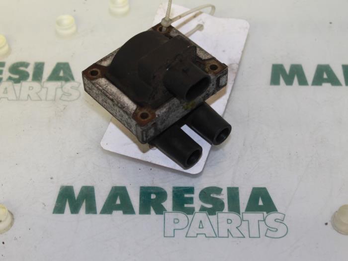 Usagé Bobine Fiat Punto I (176) 60 1.2 S,SX,Selecta Prix € 10,00 Règlement à la marge proposé par Maresia Parts