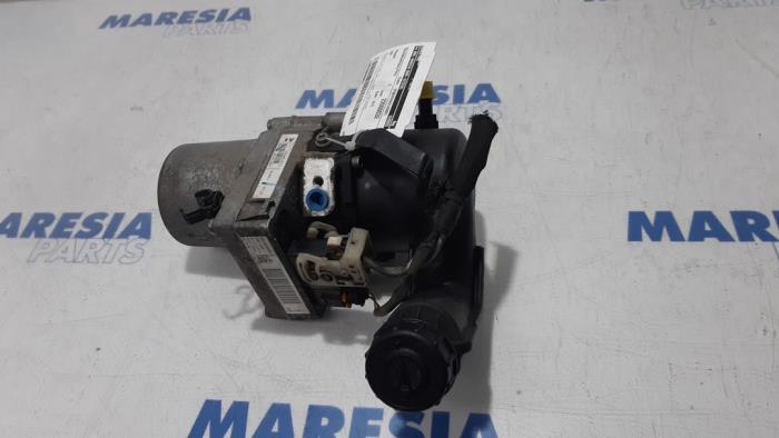 Gebrauchte Lenkkraftverstärker Pumpe Peugeot 508 SW (8E/8U) 2.0 HDiF 16V Autom. Preis € 262,50 Margenregelung angeboten von Maresia Parts
