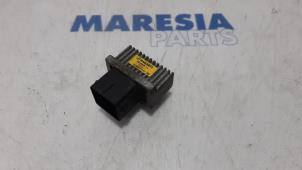 Used Glow plug relay Renault Scénic III (JZ) 1.5 dCi 105 Price € 25,00 Margin scheme offered by Maresia Parts