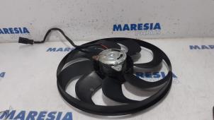 Used Fan motor Peugeot 308 (L3/L8/LB/LH/LP) 1.2 12V VTi PureTech 82 Price € 50,00 Margin scheme offered by Maresia Parts