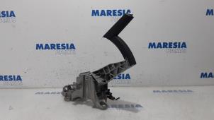 Used Parking brake mechanism Peugeot 308 (L3/L8/LB/LH/LP) 1.2 12V VTi PureTech 82 Price € 75,00 Margin scheme offered by Maresia Parts