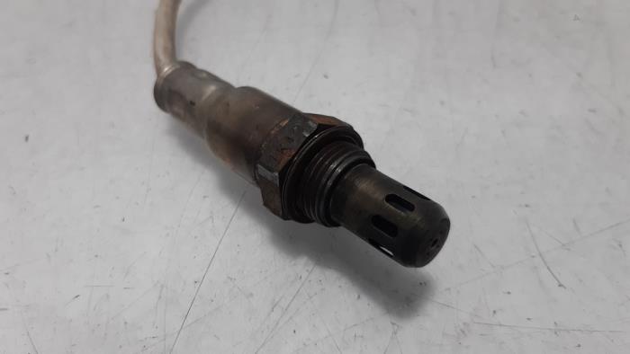 Lambda probe from a Peugeot 208 I (CA/CC/CK/CL) 1.2 Vti 12V PureTech 82 2013