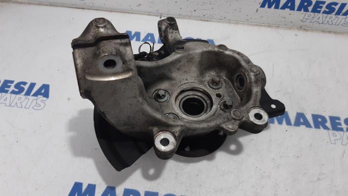 Knuckle, front right from a Renault Scénic IV (RFAJ) 1.3 TCE 140 16V 2018