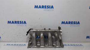 Used Intake manifold Renault Espace (JK) 2.0 16V Turbo Price € 75,00 Margin scheme offered by Maresia Parts