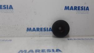 Used Crankshaft pulley Renault Espace (JK) 2.0 16V Turbo Price € 35,00 Margin scheme offered by Maresia Parts