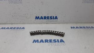 Used Rocker arm Renault Espace (JK) 2.0 16V Turbo Price € 30,00 Margin scheme offered by Maresia Parts