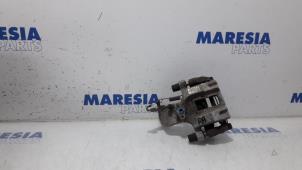 Used Rear brake calliper, right Peugeot 308 (L3/L8/LB/LH/LP) 1.2 12V VTi PureTech 82 Price € 40,00 Margin scheme offered by Maresia Parts