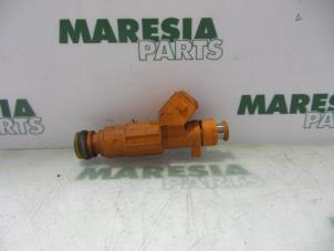 Usados Inyector (inyección de gasolina) Alfa Romeo 156 (932) 1.6 Twin Spark 16V Precio € 25,00 Norma de margen ofrecido por Maresia Parts