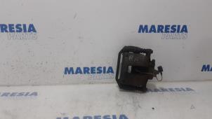 Usagé Etrier de frein (pince) arrière droit Citroen Jumper (U9) 2.2 HDi 150 Euro 5 Prix € 54,45 Prix TTC proposé par Maresia Parts