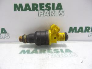 Used Injector (petrol injection) Alfa Romeo 156 Sportwagon (932) 2.5 V6 24V Price € 25,00 Margin scheme offered by Maresia Parts