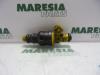 Injector (petrol injection) from a Alfa Romeo 156 (932), 1997 / 2005 2.5 V6 24V, Saloon, 4-dr, Petrol, 2,492cc, 140kW (190pk), FWD, AR32401, 1997-09 / 2002-09, 932A1 1997