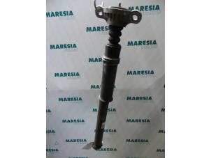 Used Rear shock absorber rod, right Peugeot 308 (4A/C) 1.4 VTI 16V Price € 75,00 Margin scheme offered by Maresia Parts