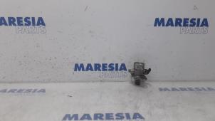 Used Mechanical fuel pump Peugeot 208 I (CA/CC/CK/CL) 1.2 12V e-THP PureTech 110 Price € 131,25 Margin scheme offered by Maresia Parts