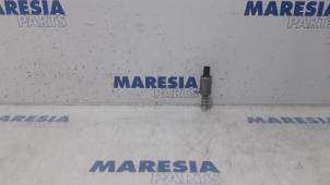 Used Camshaft sensor Peugeot 208 I (CA/CC/CK/CL) 1.2 12V e-THP PureTech 110 Price € 29,99 Margin scheme offered by Maresia Parts