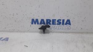 Used Mapping sensor (intake manifold) Peugeot 208 I (CA/CC/CK/CL) 1.2 12V e-THP PureTech 110 Price € 25,00 Margin scheme offered by Maresia Parts