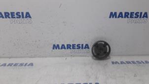 Used Camshaft sprocket Peugeot 208 I (CA/CC/CK/CL) 1.2 12V e-THP PureTech 110 Price € 35,00 Margin scheme offered by Maresia Parts
