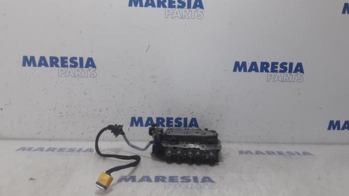 Begagnade Hydraulventilenhet Citroen C5 II Berline (RC) 2.0 16V Pris € 262,50 Marginaltabell erbjuds av Maresia Parts