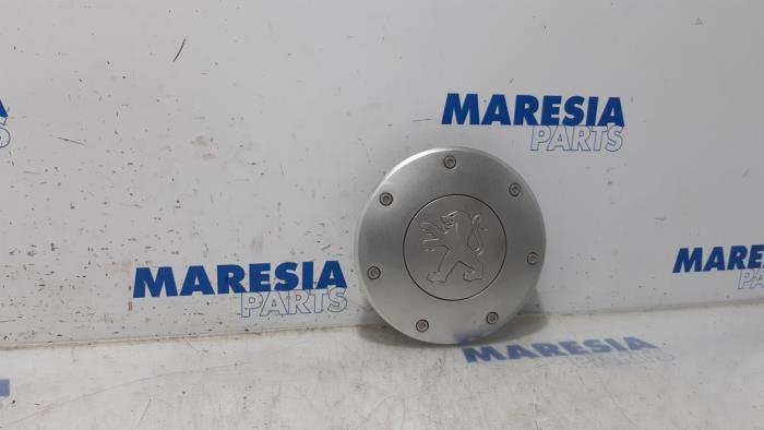 Używane Kolpak Peugeot Partner (GC/GF/GG/GJ/GK) 1.6 HDI 75 16V Cena € 12,10 Z VAT oferowane przez Maresia Parts