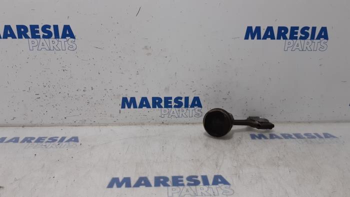 Używane Tlok Fiat Grande Punto (199) 1.4 Cena € 50,00 Procedura marży oferowane przez Maresia Parts