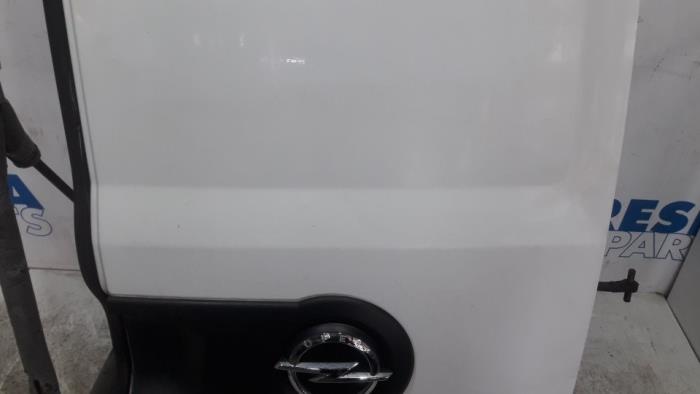 Tylne drzwi samochodu dostawczego z Opel Combo 1.3 CDTI 16V ecoFlex 2015