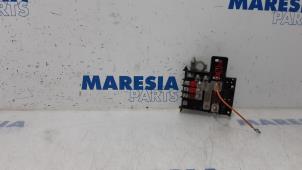 Usados Caja de fusibles Citroen Jumper (U9) 2.2 HDi 150 Euro 5 Precio € 48,40 IVA incluido ofrecido por Maresia Parts