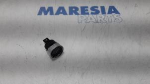 Used Start/stop switch Peugeot 508 SW (8E/8U) 2.0 HDiF 16V Autom. Price € 20,00 Margin scheme offered by Maresia Parts