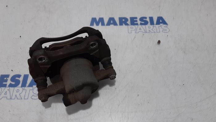 Gebrauchte Bremszange rechts vorne Fiat 500 (312) 1.4 16V Preis € 50,00 Margenregelung angeboten von Maresia Parts
