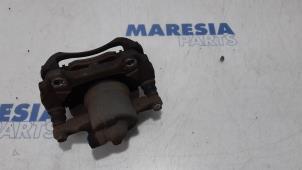 Usagé Etrier de frein avant droit Fiat 500 (312) 1.4 16V Prix € 50,00 Règlement à la marge proposé par Maresia Parts